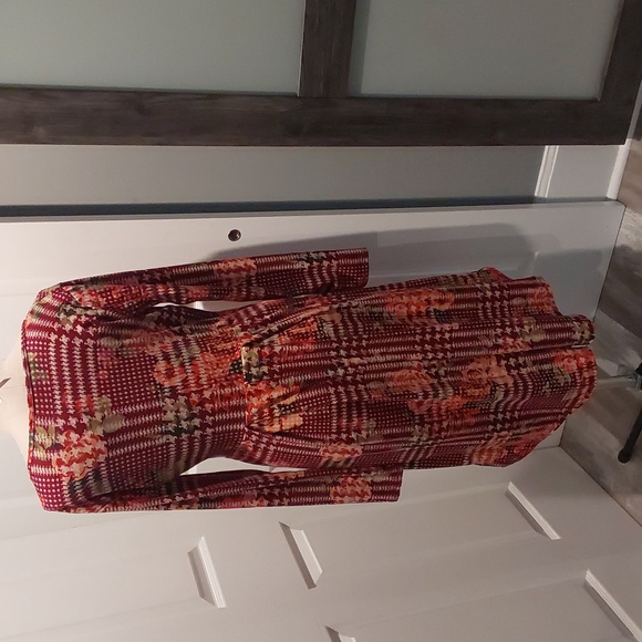 Plus size dress - Picture 2 of 4